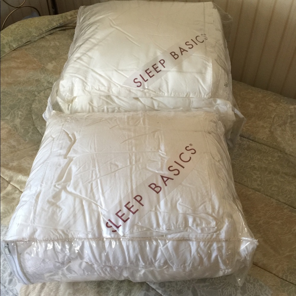 Twin Down alternative fiber bed mattress topper. 1 available